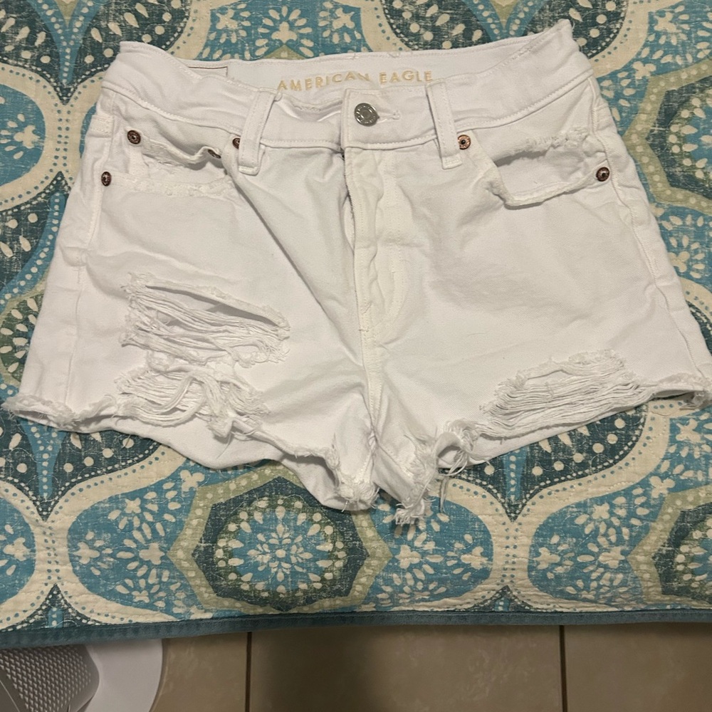 American Eagle White Short ONLY WORE ONCE!!!